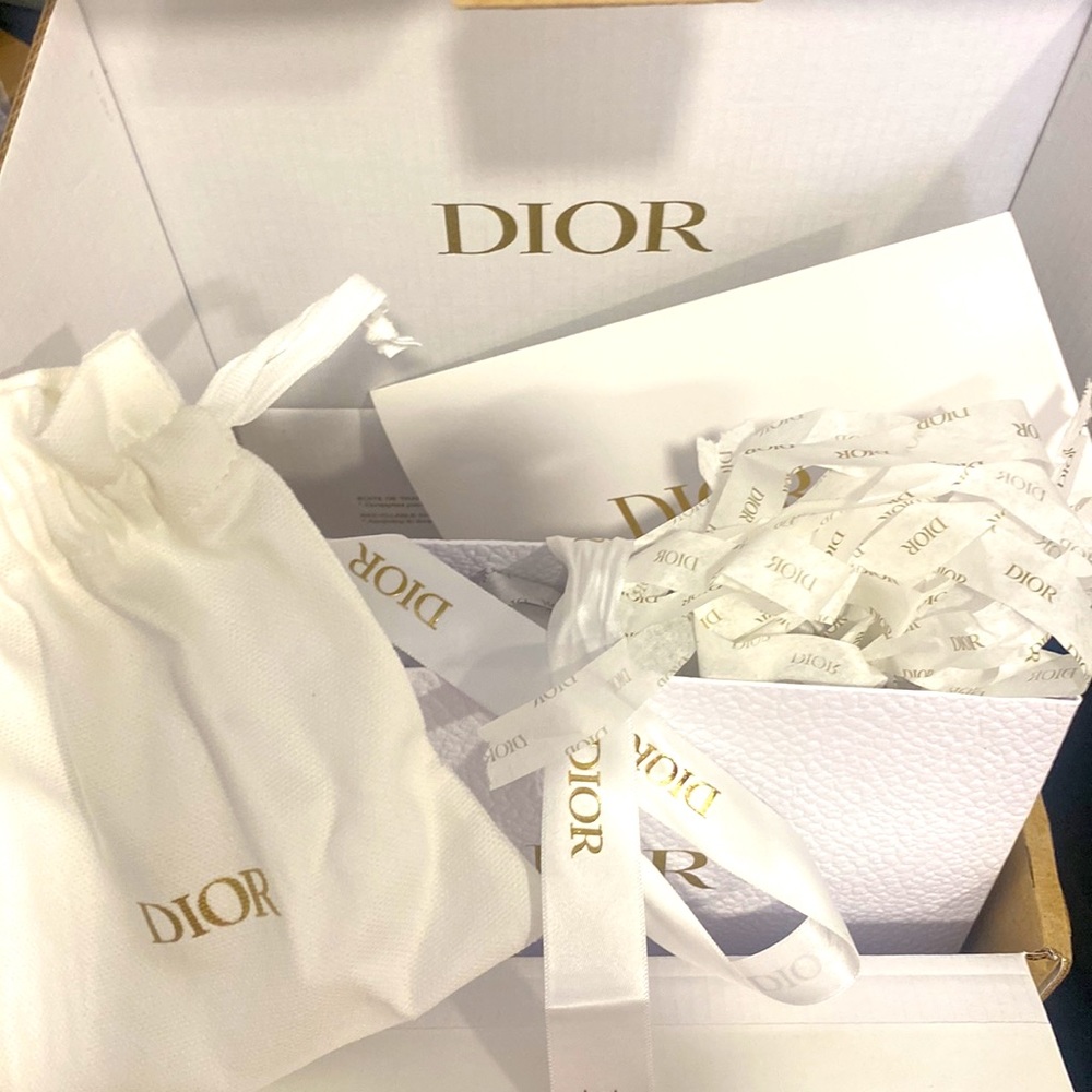 DIOR resin Pearl tribal earrings